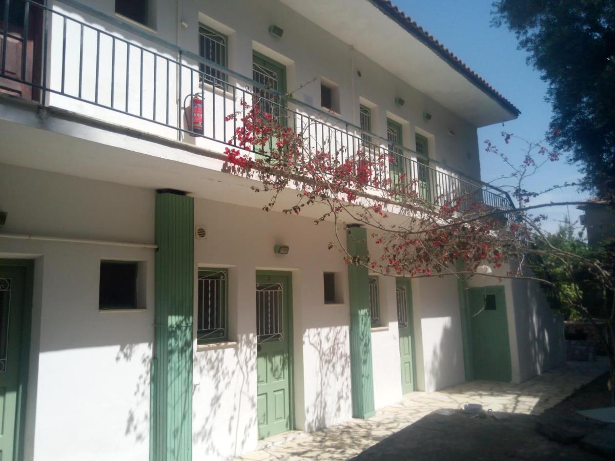 Soustas Apartments Longósz Kültér fotó