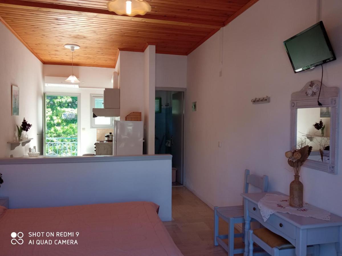 Soustas Apartments Longósz Kültér fotó