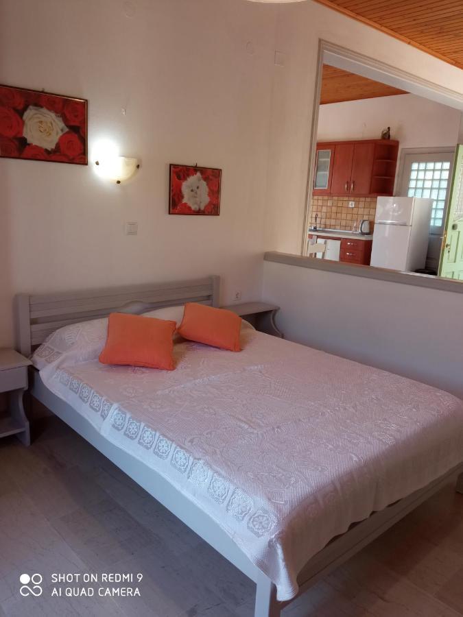 Soustas Apartments Longósz Kültér fotó