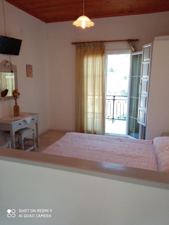 Soustas Apartments Longósz Kültér fotó